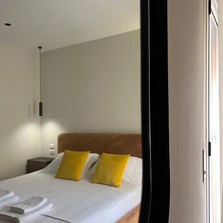 Hb Serviced Appartamento *
